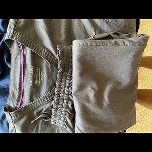 Women’s Scrub Set in gray, size XL